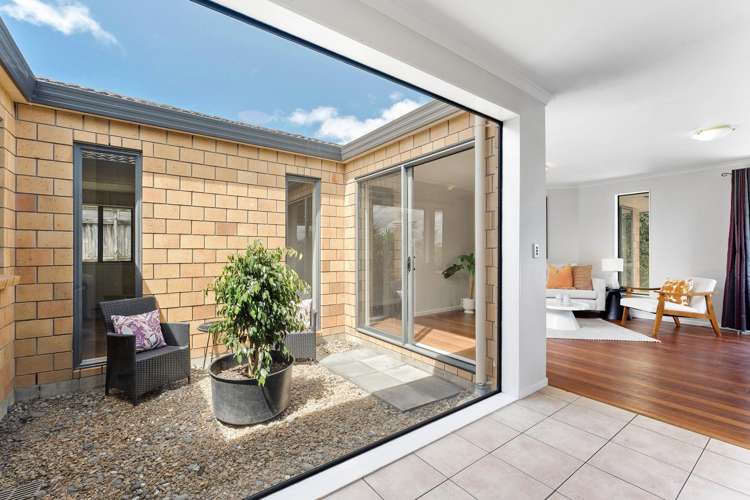 6 Pitoitoi Avenue Greenhithe_12