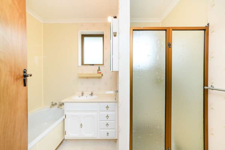 1a Lowestoft Place West End_19