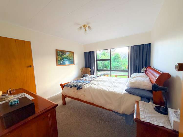 2277 Lake Road Frasertown_11