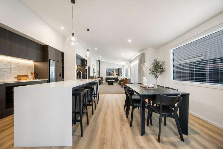 174 Burdon Loop Lake Hawea_10