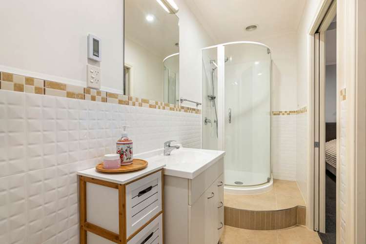 9 Dorchester Place Orewa_23