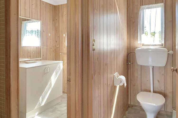 44 Bishop Road Parapara_11