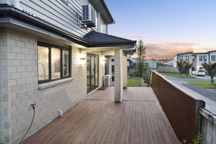 22 Millcroft Lane Ranui_1