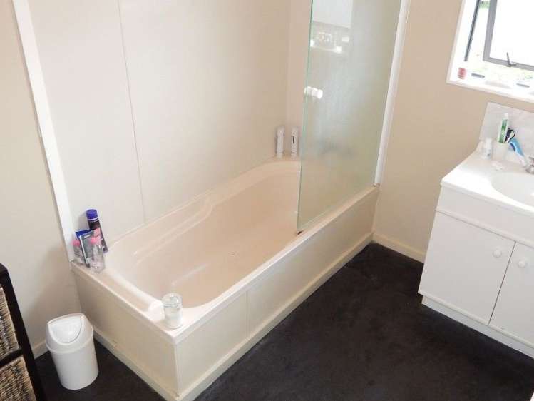 10 Edward Payton Grove Pukehangi_6