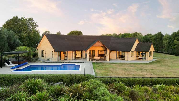 144B Pencarrow Road_0