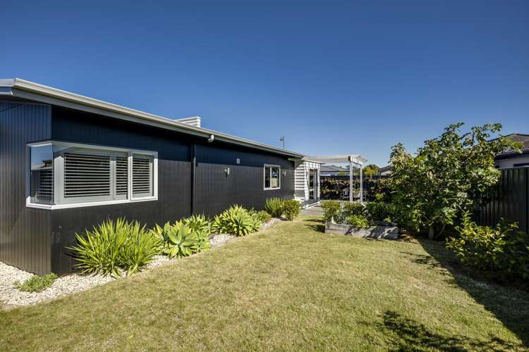 14 Pacific Avenue Poraiti_16