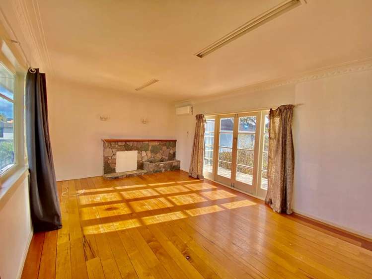 94 Golf Road New Lynn_2