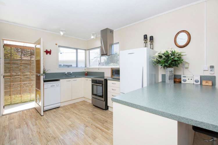 2/17 Vida Place Howick_8