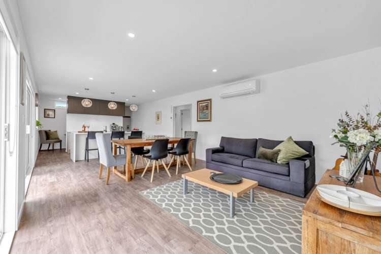 83 Seventh View Avenue Beachlands_9