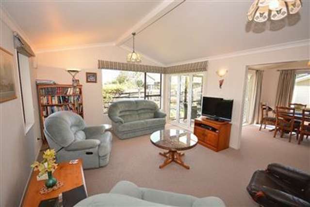 16 Hastings Street Waikanae Beach_3