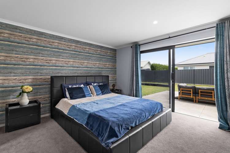 29 Hikawera Drive Frimley_21