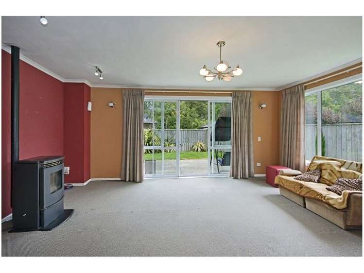 6 Olivine Terrace The Brook_5