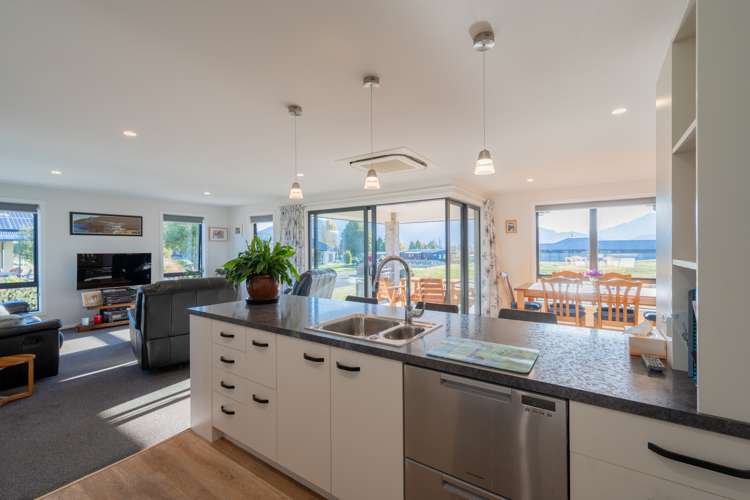 24 Burnby Drive Te Anau_8