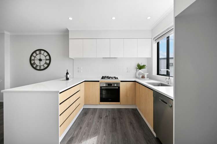 24/182 London Street Hamilton Central_13