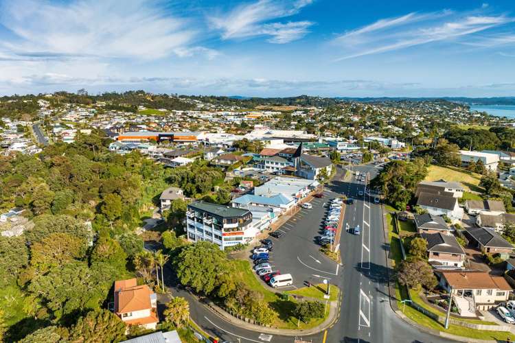 Unit B/747 Whangaparaoa Road Whangaparaoa_10