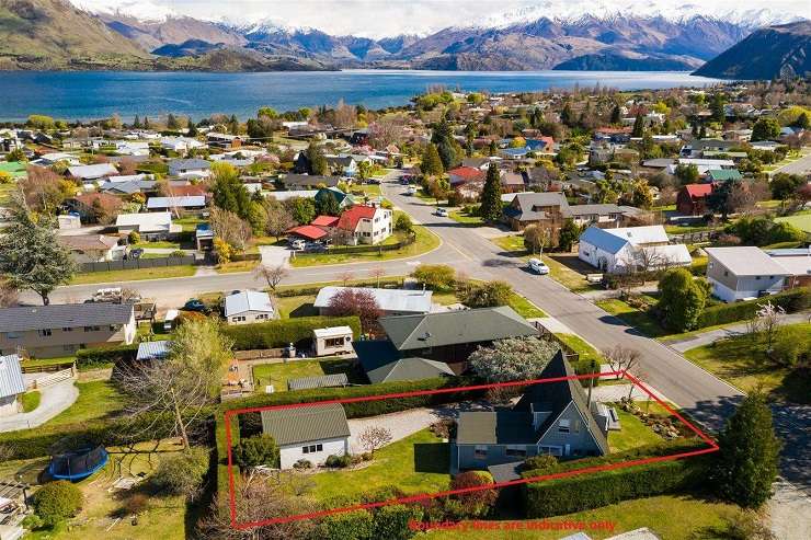 17 Hunter Crescent, Wanaka, cental Otago