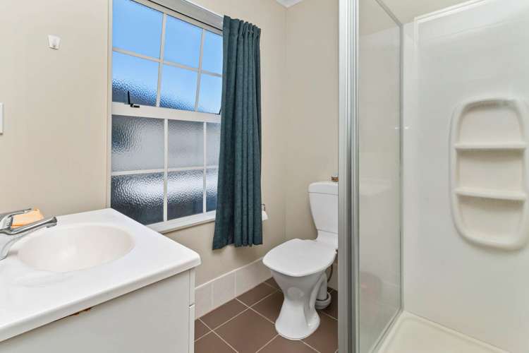 3 Waterbury Place Mangere_14