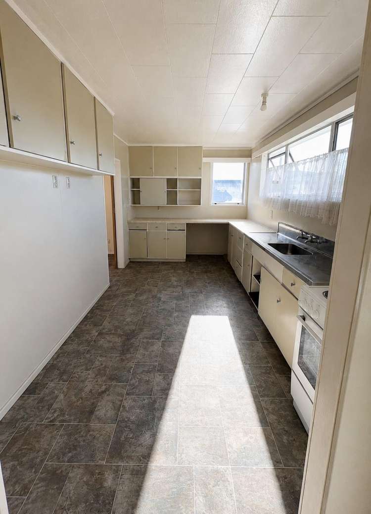 25 Waitangi Street Tokomaru Bay_2