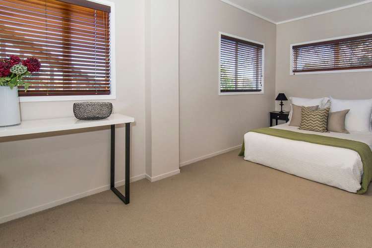 6 Hartles Place Mellons Bay_15