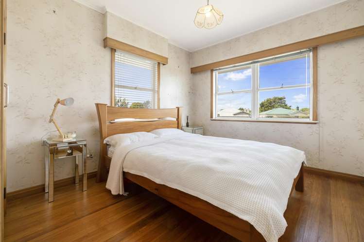 132a Coronation Road Mangere Bridge_14