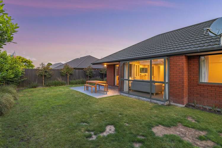 15 Farquhars Road Redwood_28