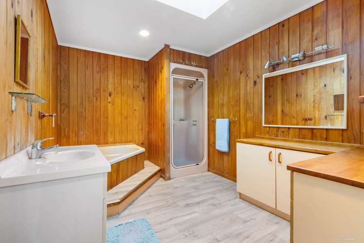 1/7 Derwent Crescent Titirangi_11