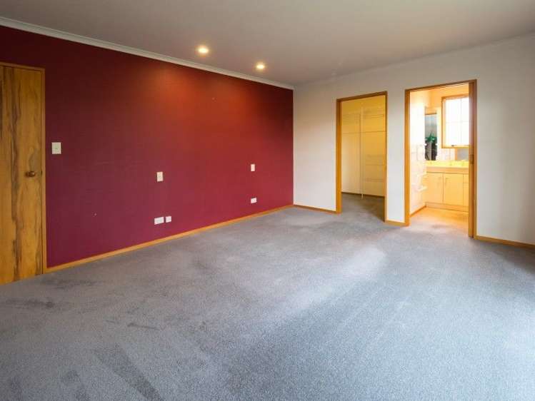 90 Pages Road Allenton_9