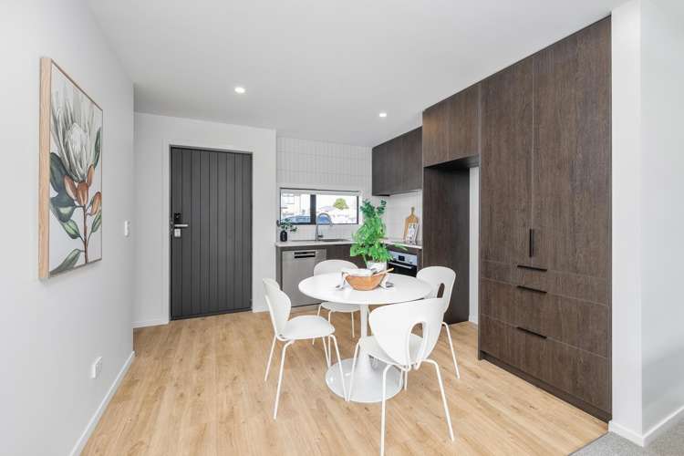 5/9 Vesty Avenue Hillcrest_13