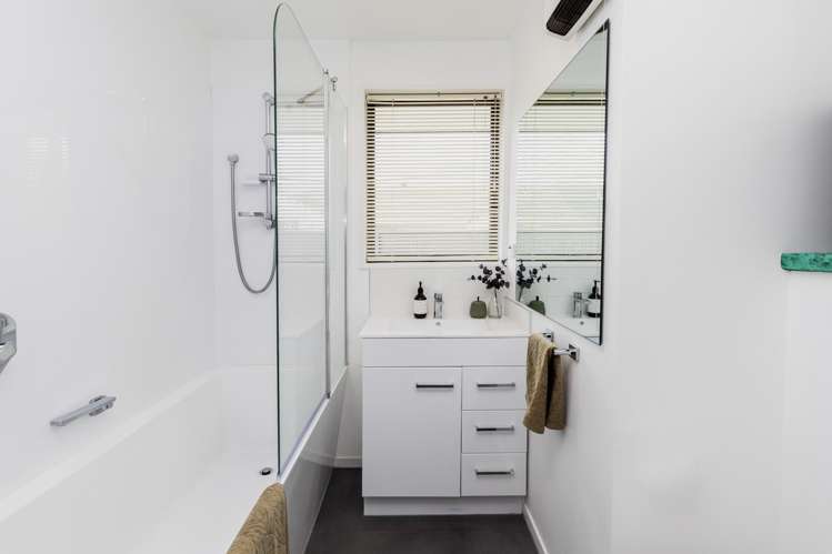 2/73 Winchester Street Merivale_13