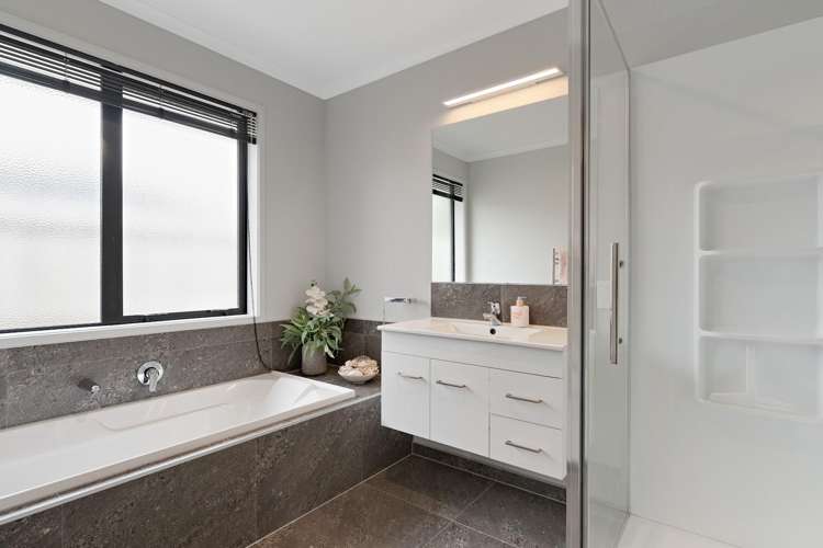 166 Waikite Road Welcome Bay_14