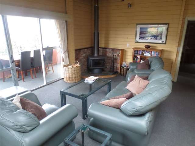 33 Wynyard Crescent Fernhill/Sunshine Bay_4