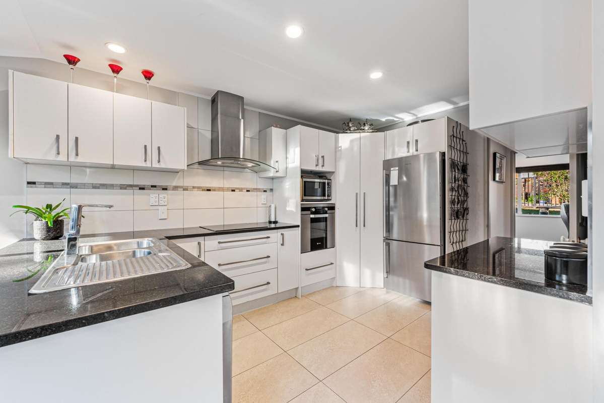 129b Parrs Cross Road_4
