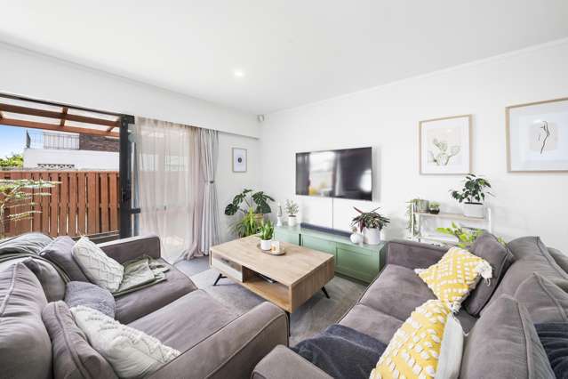 2/24 Robertson Road Favona_3