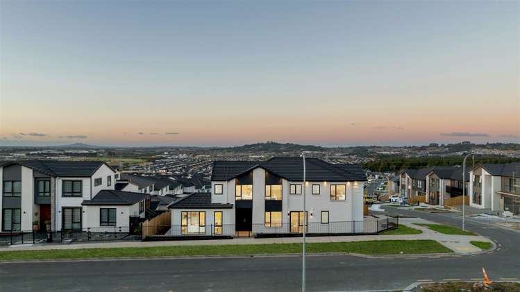 19 Aklander Rise Flat Bush_30