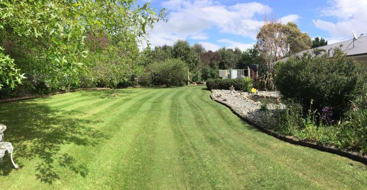 147 Lincoln Road Carterton_1