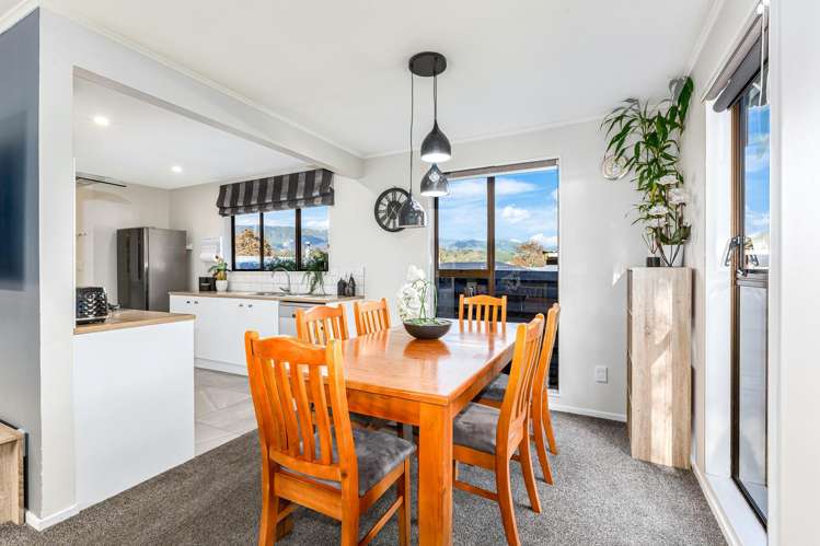 55 Larchmont Grove Totara Park_5