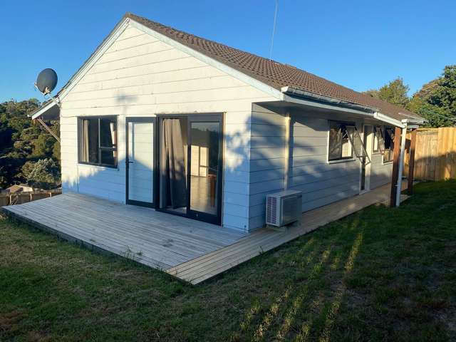 Charming 3BR Birkdale family home w/Deck & Garden