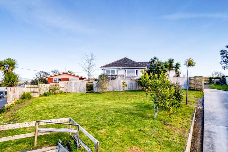 180 Seaview Road Westown_10