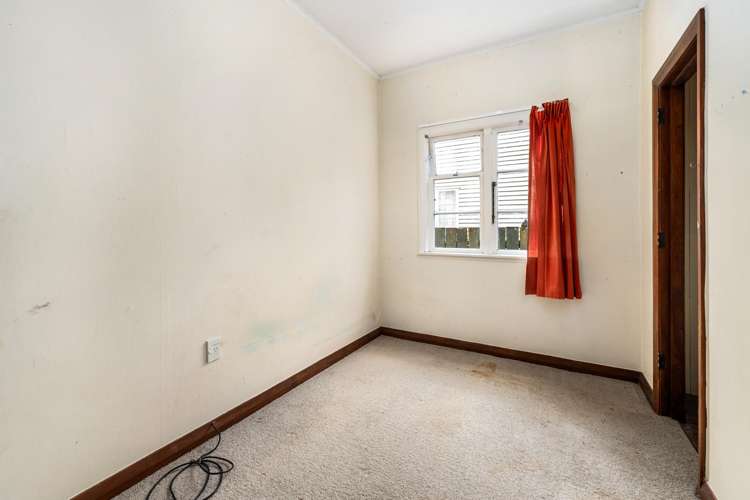 218 College Street West End_4