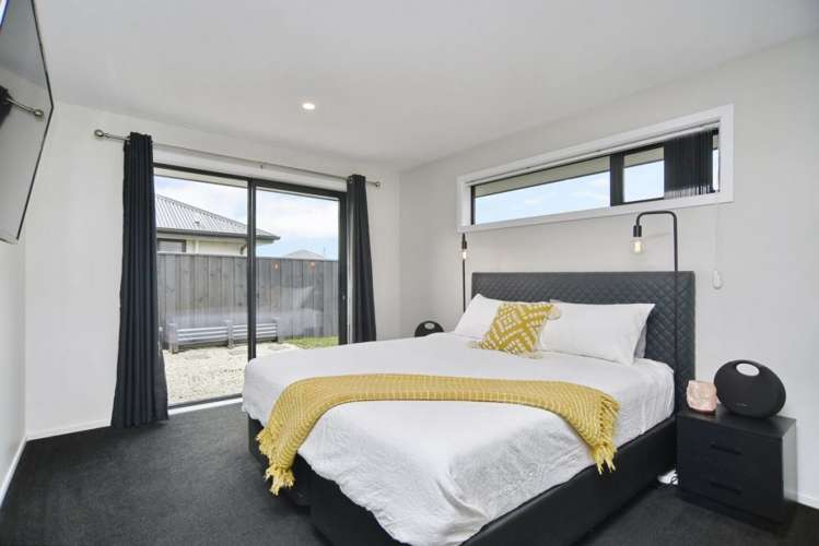 72 Quinn Crescent Woodend_10