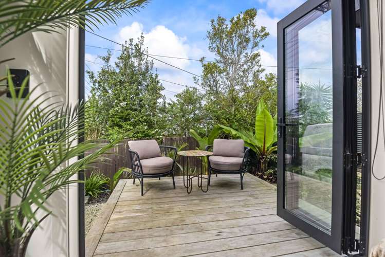 139 Vipond Road Stanmore Bay_11