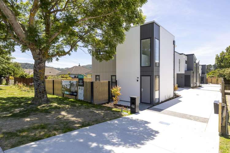 46 Wainuiomata Road_0