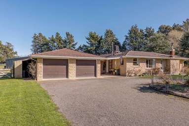 375 Rattletrack Road_2