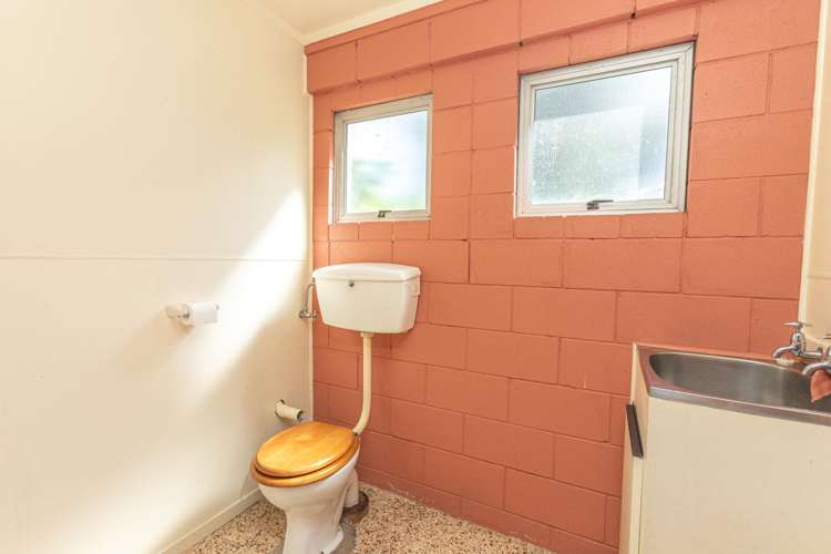 46 Norwood Road Paeroa_24