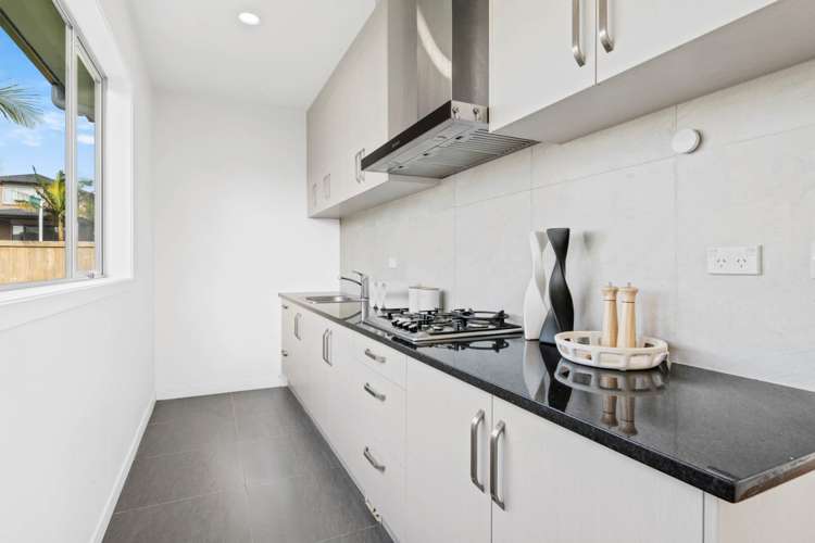 33 Lagonda Rise Oteha_12