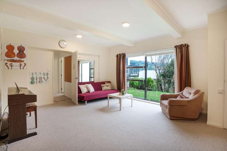 30 Tawa Terrace Tawa_14