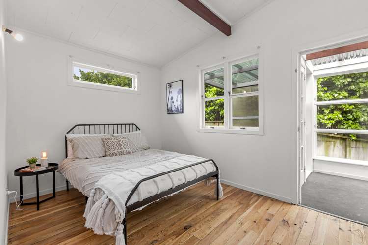 4 Violet Street Raglan_14