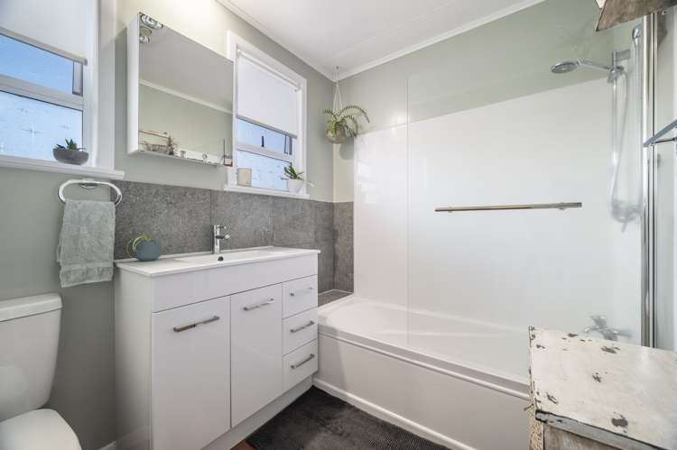 29 Pandora Avenue Westbrook_8