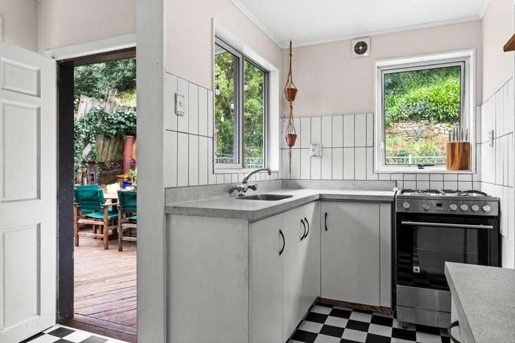 9 Chaucer Road South_1
