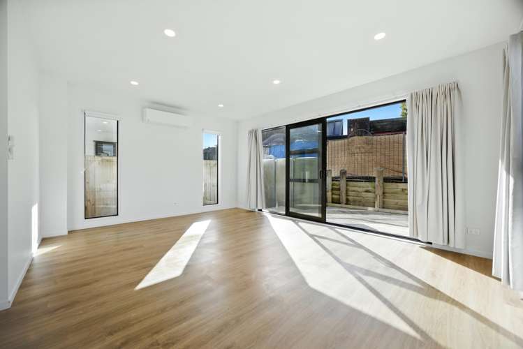 43a Fitzherbert Avenue West Harbour_7